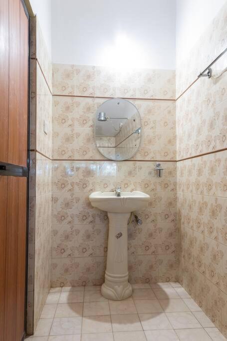 Villa Barbosa, 2 Bhk Villa & Luxury Rooms Near Colva, Sernabatim, Benaulim Beach Екстериор снимка
